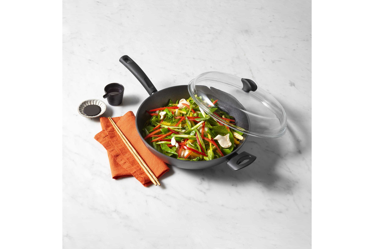 Essteele Per Benessere Ceramic Non-Stick 32 cm Covered Wok With Helper Handle