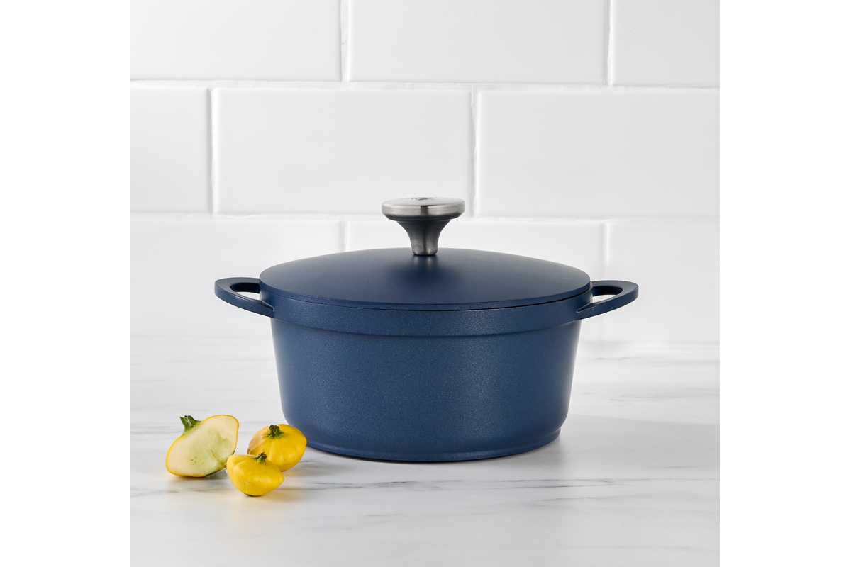 Maxwell & Williams Agile Non-Stick Casserole 20cm 2.4L Navy Gift Boxed