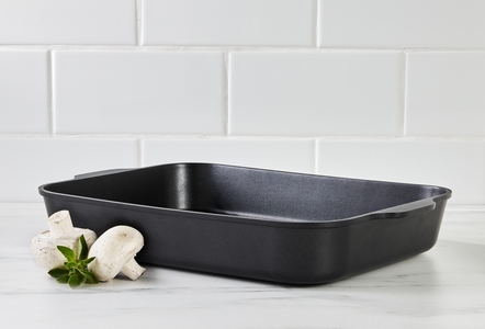 Maxwell & Williams Agile Non-Stick Roaster 34x26x5cm Black Gift Boxed-maxwell-and-williams-What's Cooking Online Store