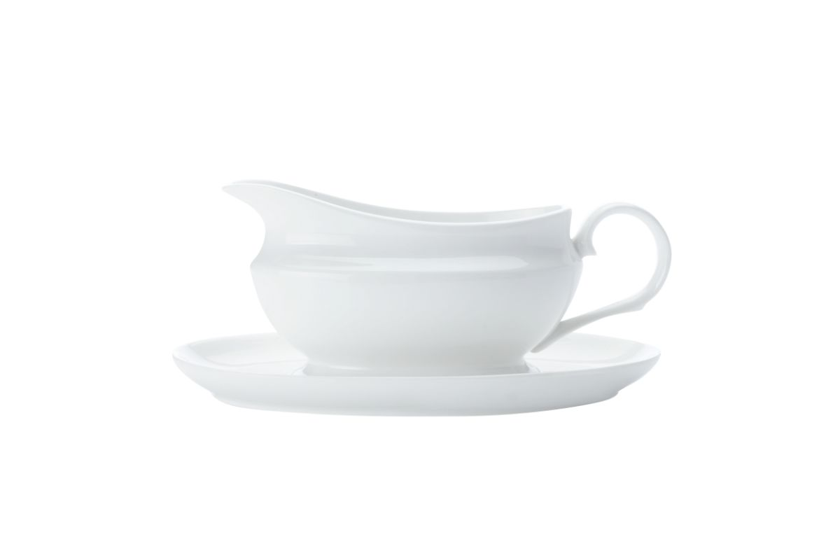 Maxwell & Williams White Basics Gravy Boat & Saucer 550 ml